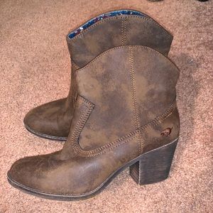 New brown Booties!